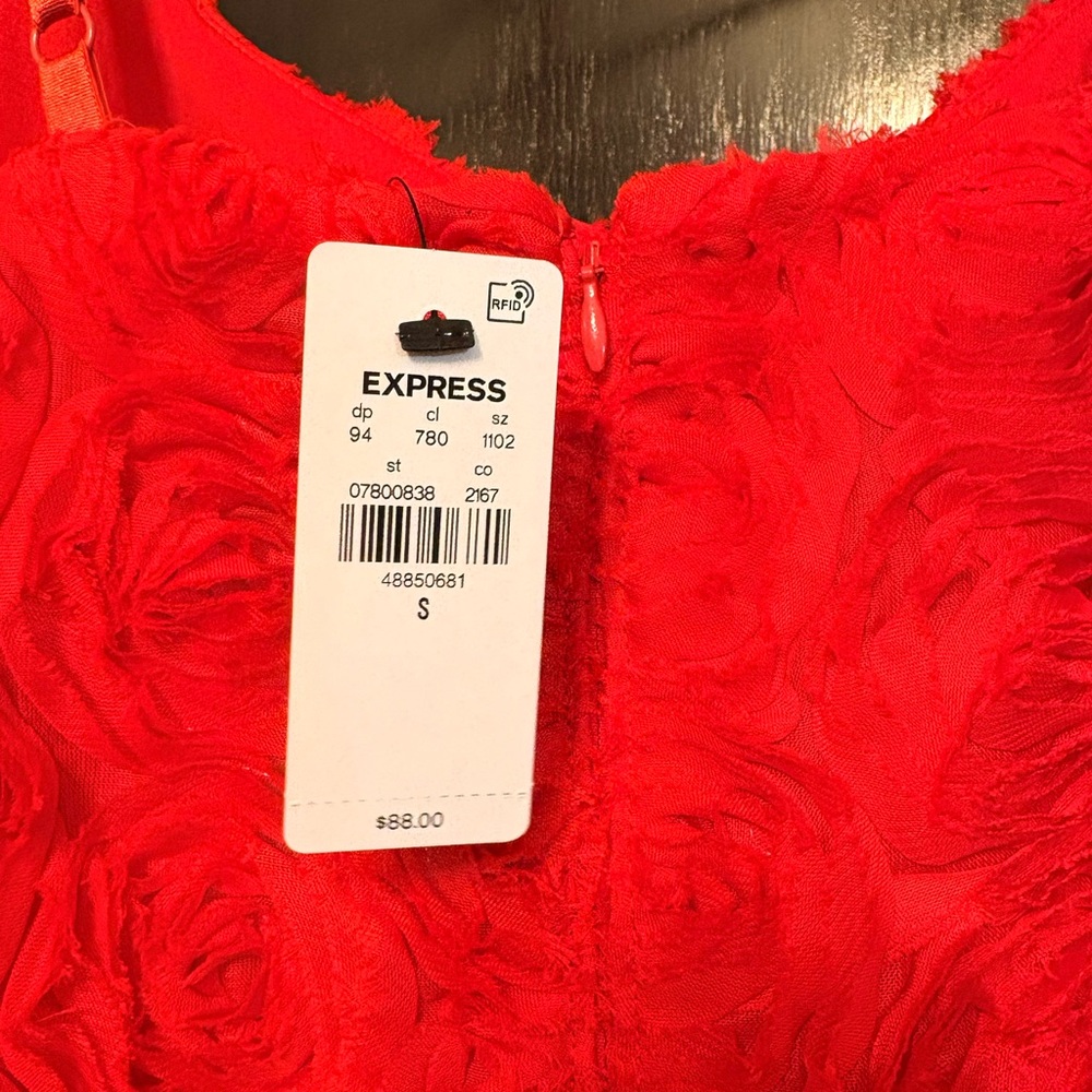 Express Red Rose Dress NWT - Picture 4 of 4